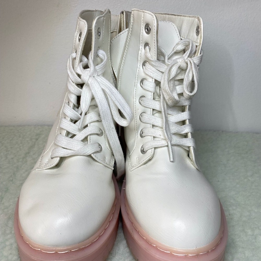Womens Kaedy White Combat Boots Side Zipper Size 6.5